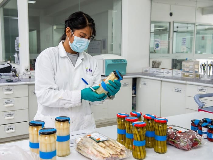 Per il potenziamento del nostro laboratorio interno, ricerchiamo un professionista del Controllo Qualità Alimentare.